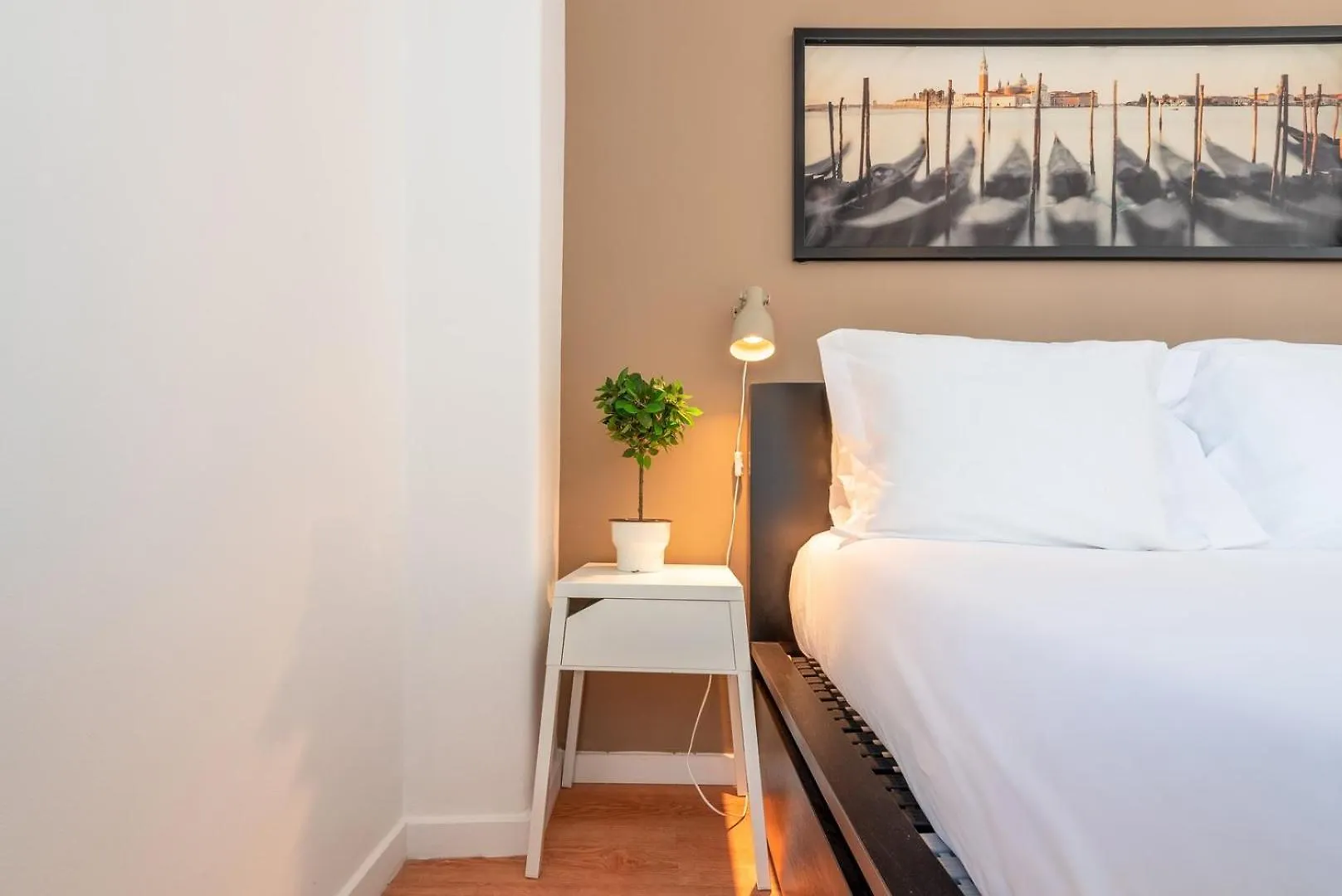 Guestready - Vibrant 2Br Apartment Lisboa 0*,  Portekiz